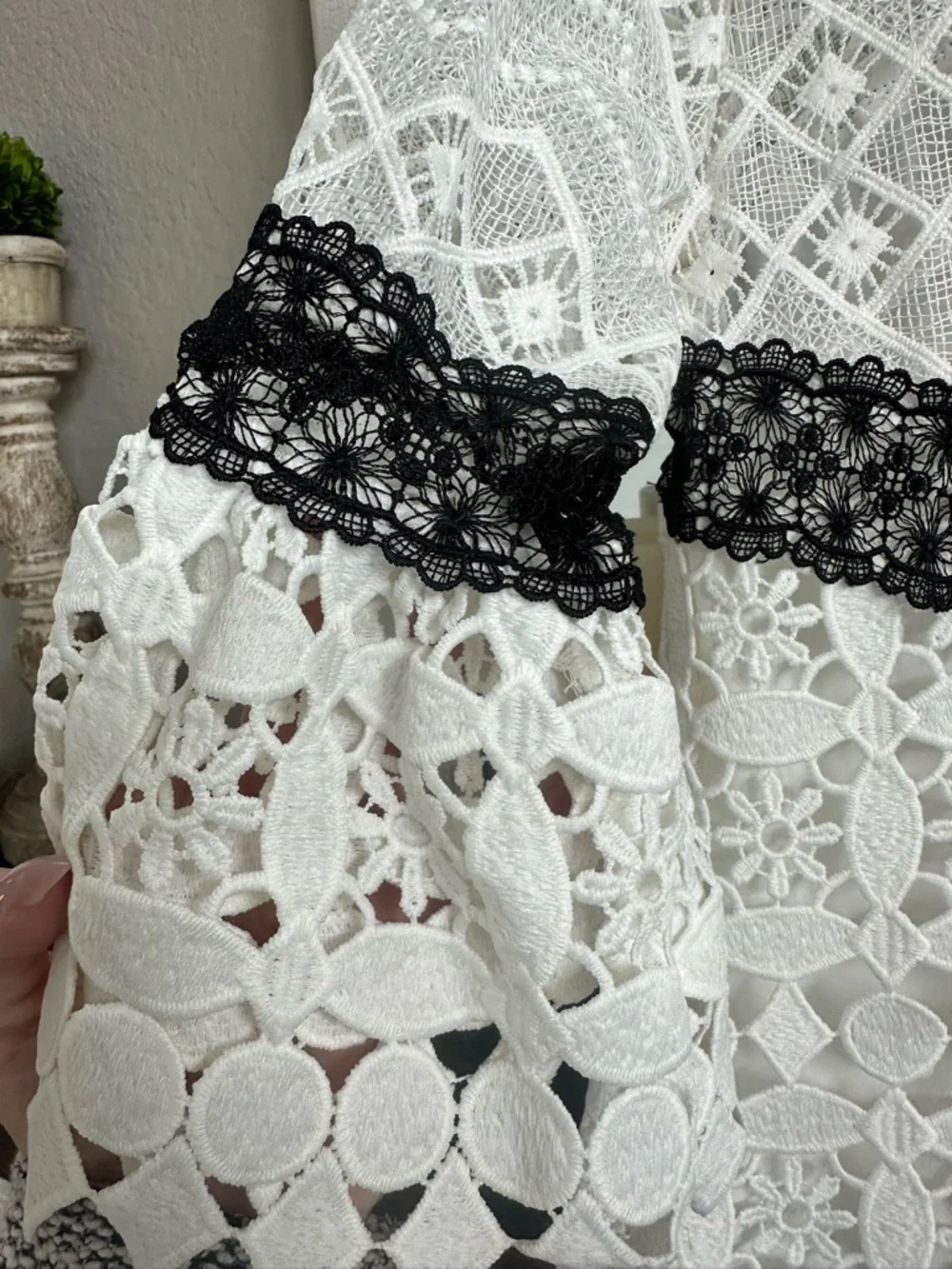 Nanette Lepore Lace Dress Size 12 Black & White Crochet Sheath Boho Chic - Picture 5 of 5
